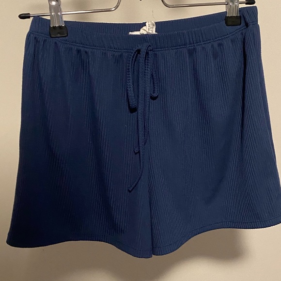 NWOT Ribbed Top & Shorts Pajama Set - Picture 3 of 7